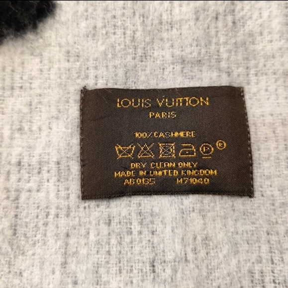 M71040 Louis Vuitton Reykjavik Scarf - Picture 4 of 5